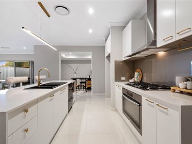 82 Spinifex Way, Canning Vale WA 6155
