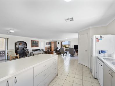 6 Admiral Link, Wandina WA 6530