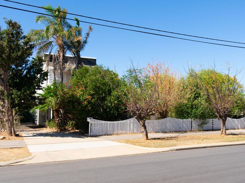 54 Lawley Street, Spalding