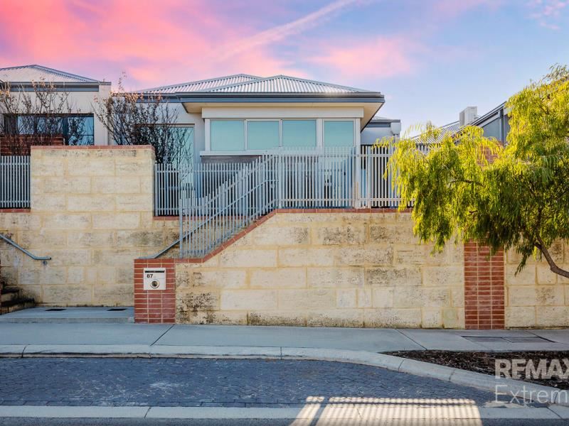 87 Aviator Boulevard, Clarkson