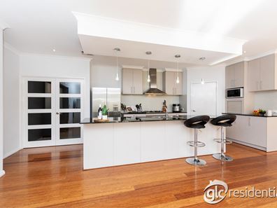 52 Macquarie Boulevard, Hammond Park WA 6164