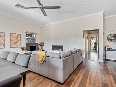 7 Rosenberg Crescent, Kalgoorlie WA 6430