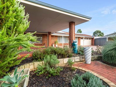21 Kurrat Elbow, South Guildford WA 6055