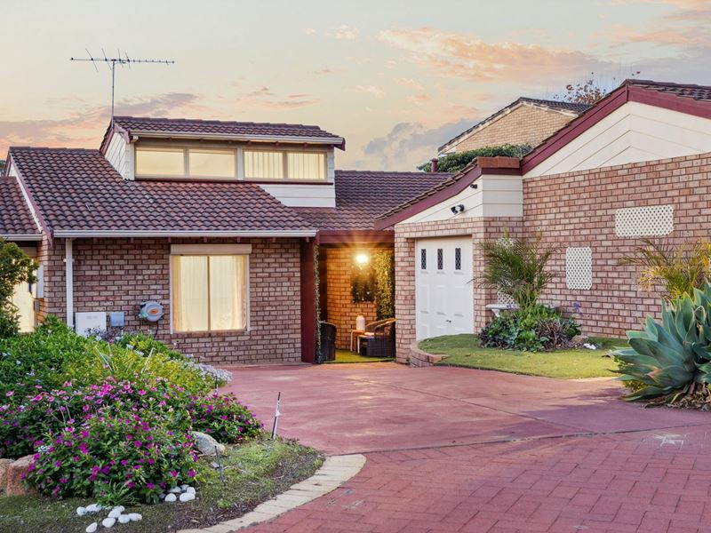 25 Royal Melbourne Avenue, Connolly WA 6027