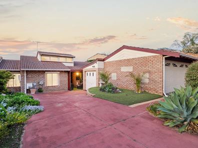 25 Royal Melbourne Avenue, Connolly WA 6027