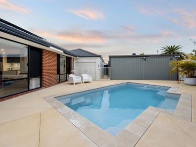 13 Wacona Way, Secret Harbour WA 6173