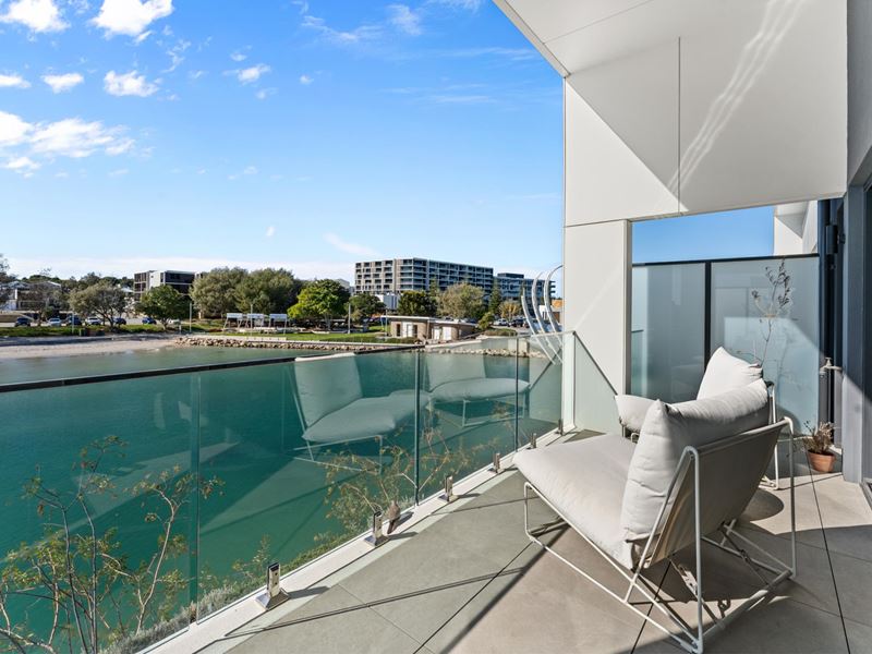 16 Maraboo Loop, North Coogee WA 6163