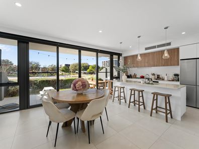 16 Maraboo Loop, North Coogee WA 6163