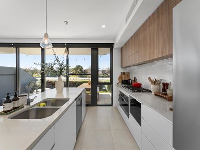 16 Maraboo Loop, North Coogee WA 6163