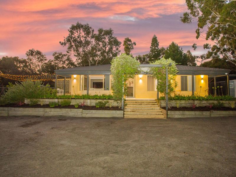 70 Wallangarra Drive, Bedfordale WA 6112