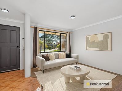 9 Flores Place, Waikiki WA 6169