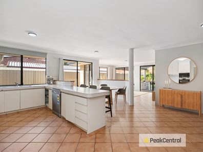 9 Flores Place, Waikiki WA 6169
