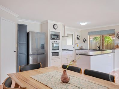 45 Lusitano Avenue, Eaton WA 6232