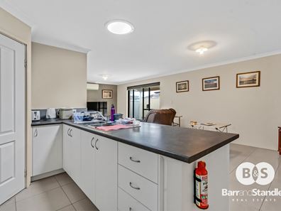 4 Frollet Way, Dalyellup WA 6230