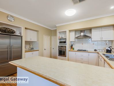 4 Dulcet Link, Atwell WA 6164