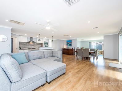 35 Camden Way, Meadow Springs WA 6210