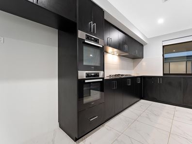 12 Sugargum Rise, Kiara WA 6054