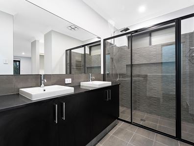 12 Sugargum Rise, Kiara WA 6054