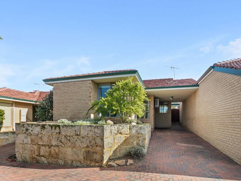4/7 Catrine Court, Kingsley WA 6026