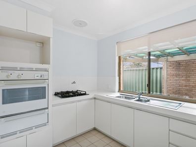 4/7 Catrine Court, Kingsley WA 6026
