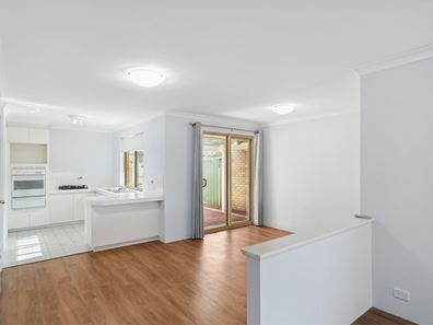 4/7 Catrine Court, Kingsley WA 6026