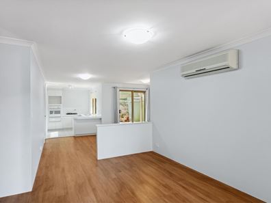 4/7 Catrine Court, Kingsley WA 6026