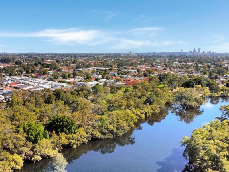 4/6 Corser Street, Kewdale WA 6105