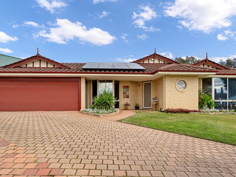 10 Bellata  Place, Kenwick