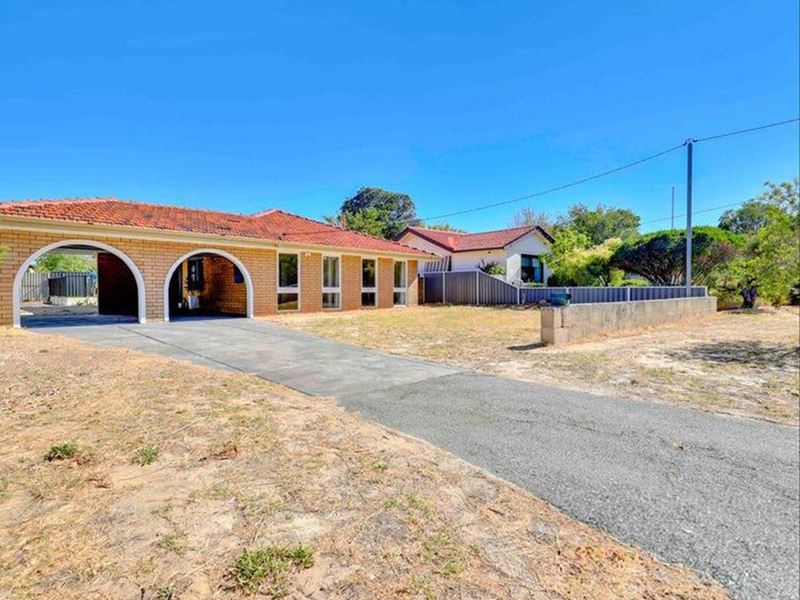 14 Waratah Drive, Camillo WA 6111