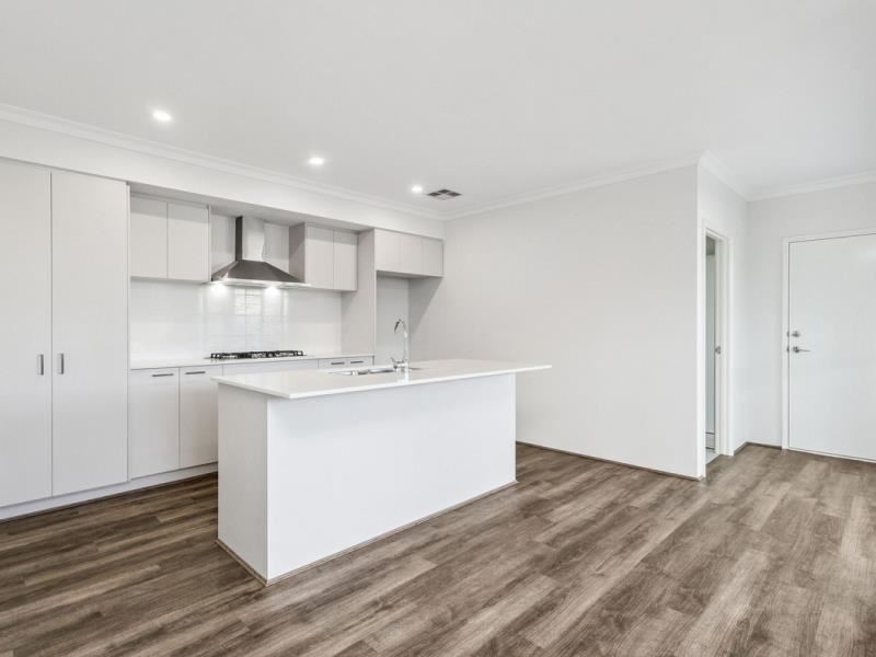16 Toro Street, Caversham
