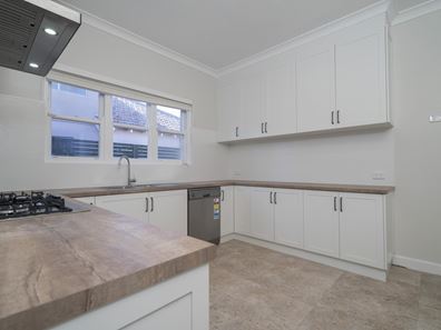 112 Essex Street, Wembley WA 6014