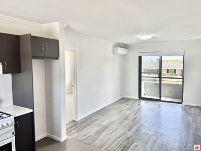 8/30 Lorraine Place, Hamilton Hill WA 6163