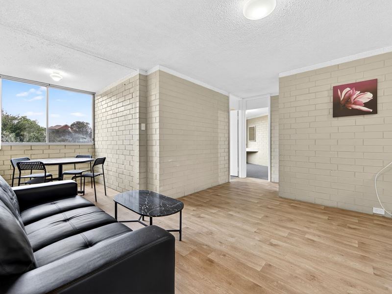 16c/49 Herdsman Parade, Wembley WA 6014