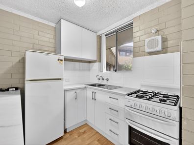 16c/49 Herdsman Parade, Wembley WA 6014