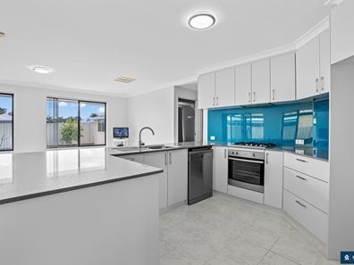 104 Crandon Street, Gosnells WA 6110