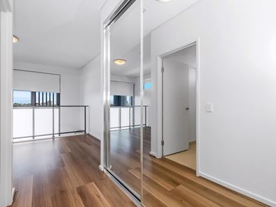 69/16 Midgegooroo Avenue, Cockburn Central WA 6164