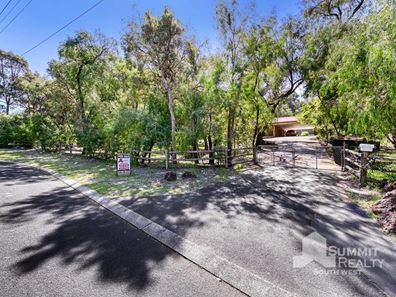 13 Balmoral Boulevard, Leschenault WA 6233