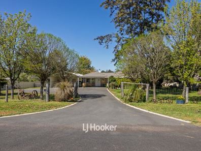 157 Railway Parade, Allanson WA 6225