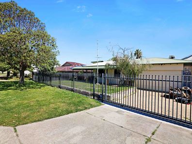 4 Byland Street, Doubleview WA 6018