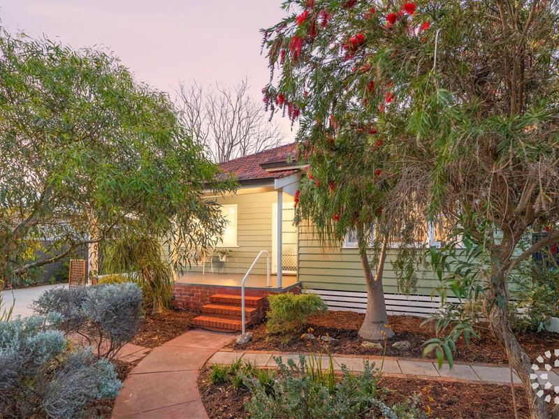 140 Lefroy Road, Beaconsfield WA 6162