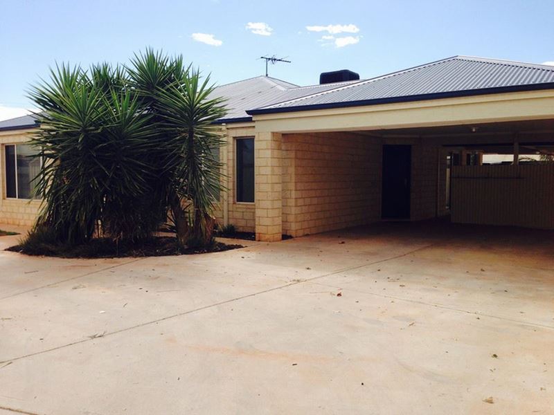 340A Piccadilly Street, West Lamington WA 6430