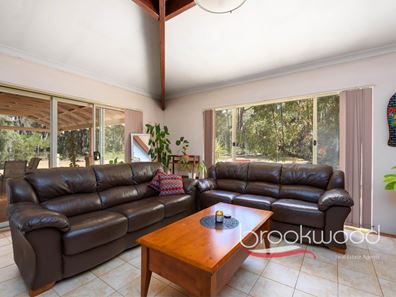 3865 Alice Road, Mount Helena WA 6082