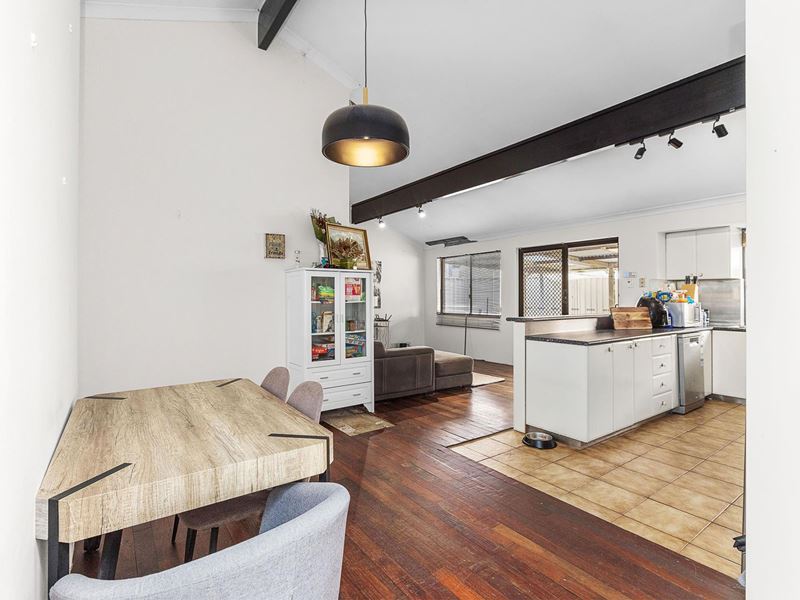 5 Compass Place, Ballajura WA 6066
