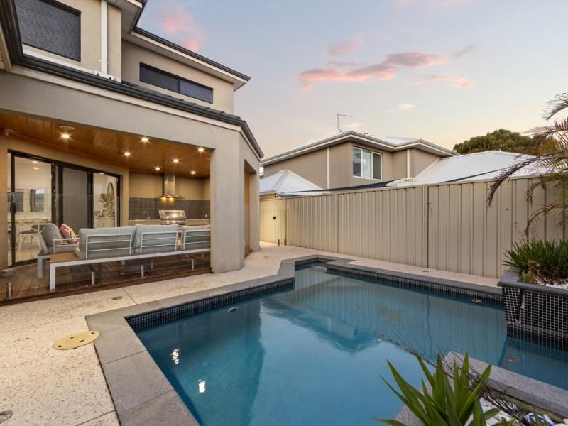 1 Clearwater Place, Hillarys
