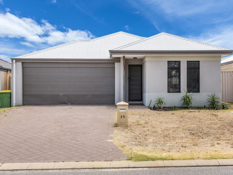 35 Sorrento Turn, Secret Harbour WA 6173