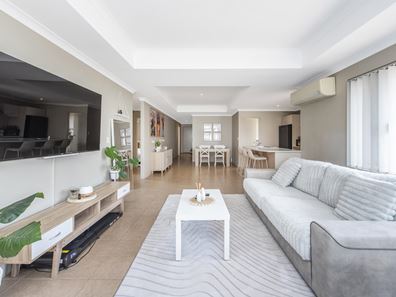 35 Sorrento Turn, Secret Harbour WA 6173