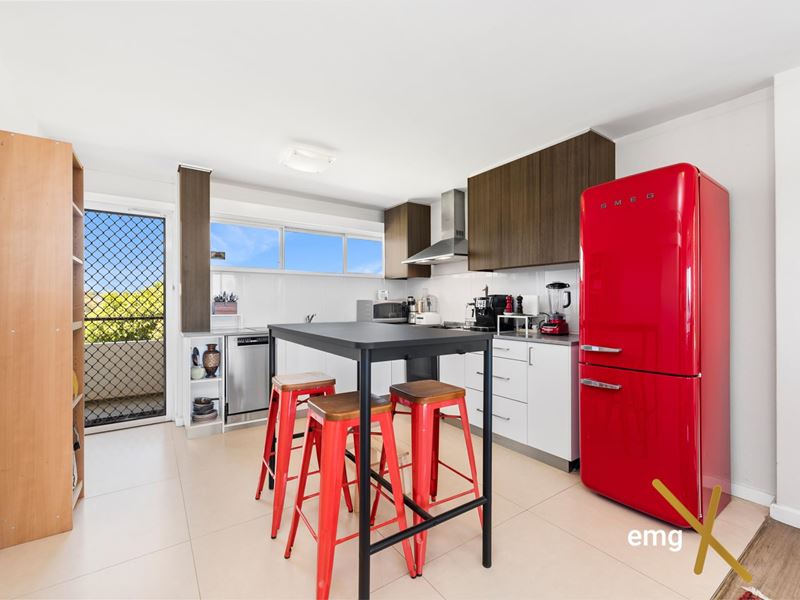 12/8 FORTINI COURT, Hamilton Hill