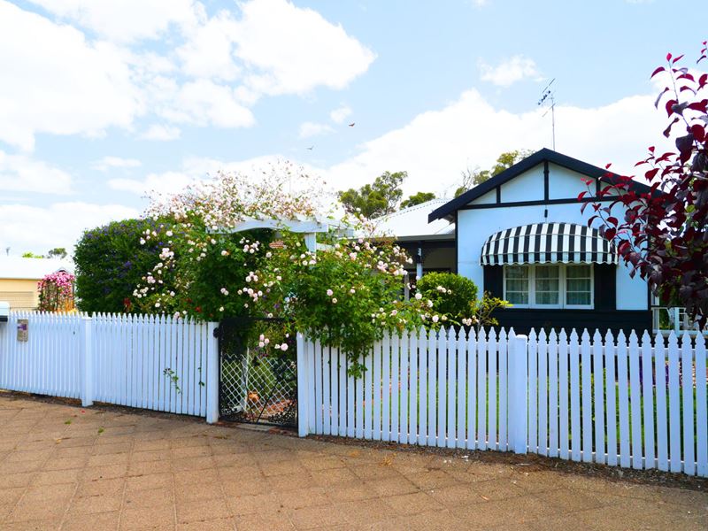 64 Warren Road, Nannup WA 6275