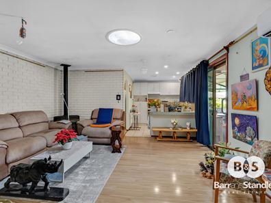 9 Collinsville Way, Usher WA 6230