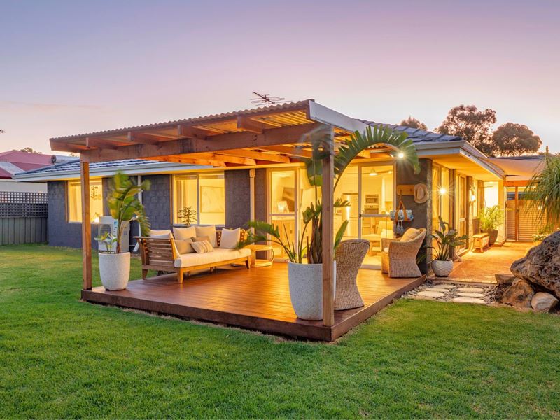 18 Amberley Loop, Dunsborough WA 6281